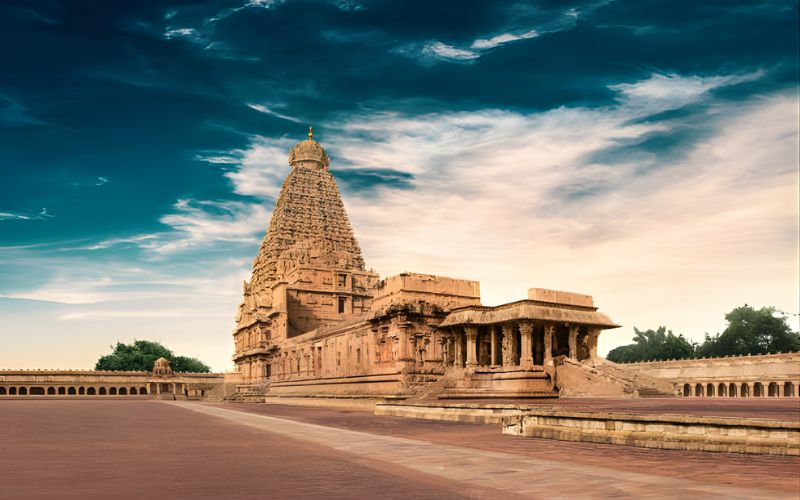 Tamil Nadu Temples & Coast Tour